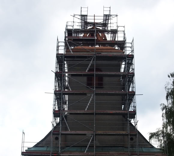 nová věž v kostele